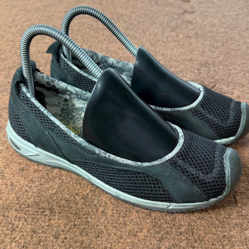 B+ Keen Rivington II MJ Mesh Mary Jane Flats Black Womens 7.5 53066-BLCK shoes
